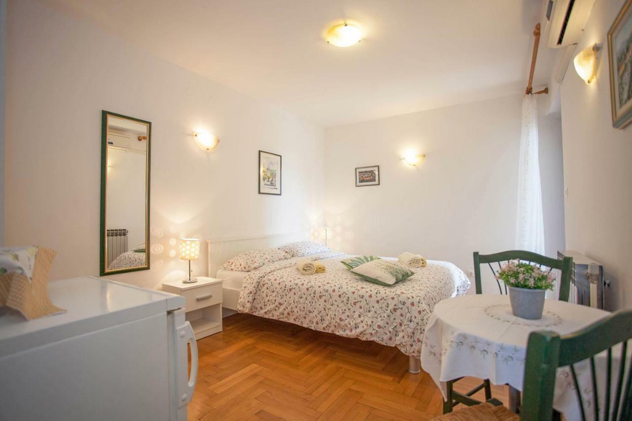 Apartment Studio Sole Rovinj Extérieur photo